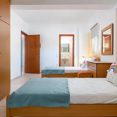 Artoria 2 First Floor Apartament Charaki